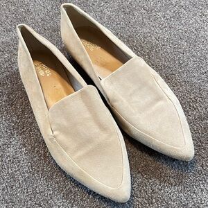 Blecker & Bond Cream Suede Leather Pointed Toe Flats Loafers Women's Size 10